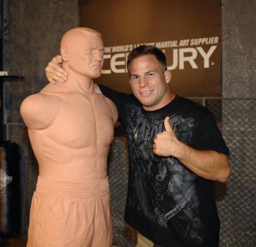 Водоналивной мешок Century Bob Box XL и добрый мужчина