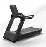 Matrix Performance Plus Premium LED Беговая дорожка 