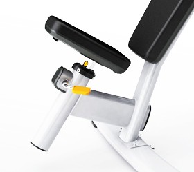 Регулируемое по высоте сиденье