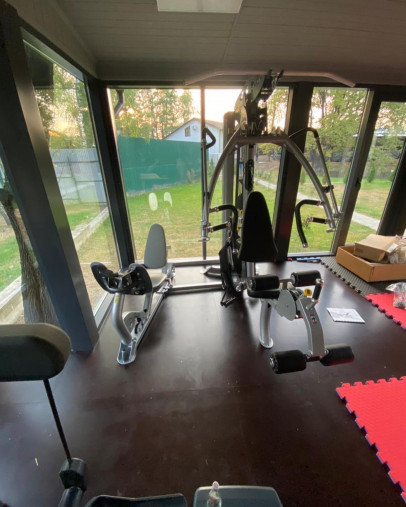 Силовой комплекс для дома HOIST HV-4-ELITE мультистанция со стеком 91кг (рама: черная / обивка: черная) Силовой комплекс для дома HOIST HV-4-ELITE мультистанция со стеком 91кг (рама: черная / обивка: черная)