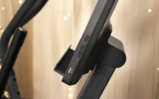 Эллиптический тренажер Bionique F-Drive G60 (10.1" TFT дисплей), профессиональный с русификацией и сменным шагом 42-46-51 см