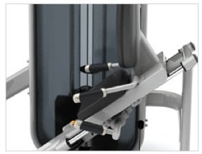 Запатентованные рукоятки повышенной комфортности Action Specific Grips™ c оптимальным распределением нагрузки на руки