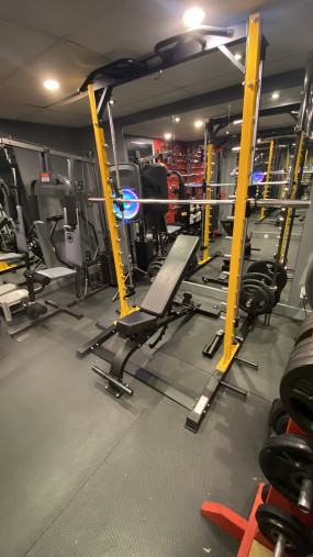 Силовая стойка для штанги Машина Смита REBEL S5