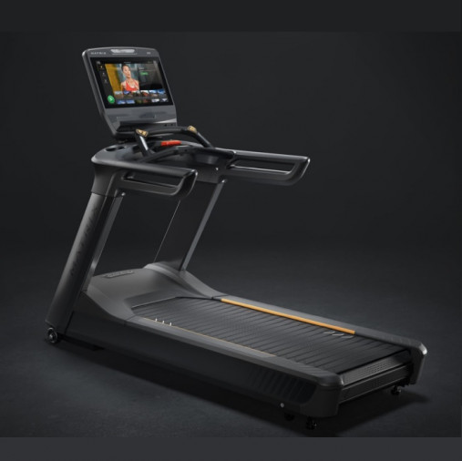 Беговая дорожка Matrix Performance Plus. Консоль Touch XL Base - сенсорный экран диагональю 22 дюйма