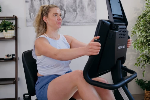 Велотренажер SOLE LCR (2023) с горизонтальной посадкой