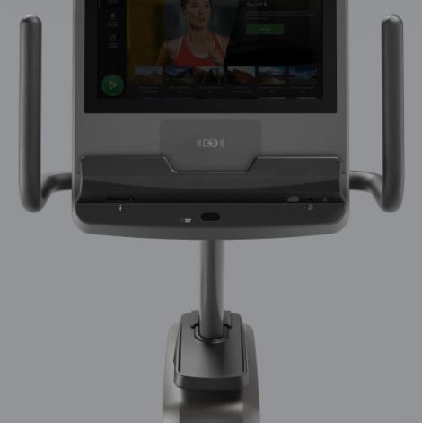 Горизонтальный велотренажер Matrix Lifestyle. Консоль LED