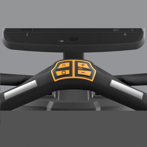 Вертикальный велотренажер Matrix Performance. Консоль Touch