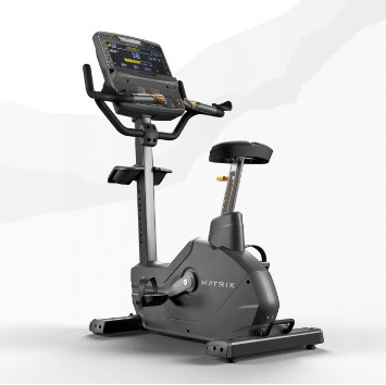 Вертикальный велотренажер Matrix Endurance. Консоль Premium LED