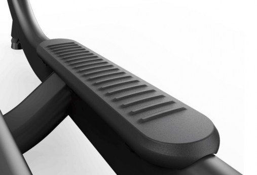 Платформы для ног и оптимально расположенное сиденье добавят стабильности при заходе и спуске с тренажера