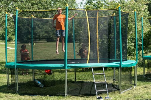 Батут Hasttings 14FT (4,26 М) зеленый, с внутренней защитной сеткой